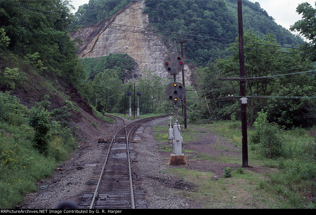 Approaching the wye at Cedar Bluff, VA